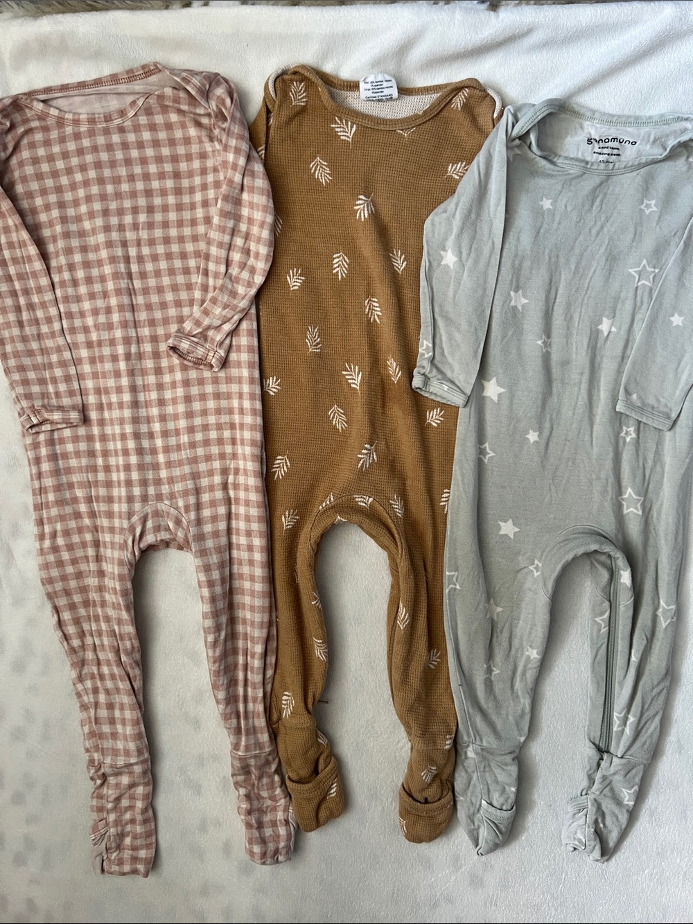 (3) Gunamuna footie pajamas